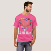 ビリヤードおもしろい選手のビリヤード・ボールを当てる Tシャツ (正面フル)