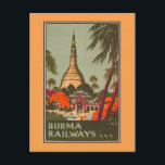 ビルマのミャンマーの寺院 | Vintage Travelポスター ポストカード<br><div class="desc">1930高品質年代のビルマへの観光を促進するビルマ鉄道によるヴィンテージ旅行ポスターの複製プリント。森の寺院の緑、オレンジ、紫の色合いの明るい色。大きなパラソルの姿は前庭にある。</div>