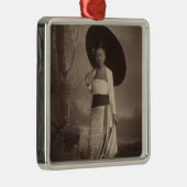 ビルマの女性 メタルオーナメント (右)