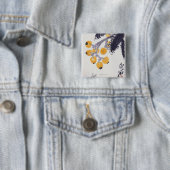 ビワおよびバッタ 缶バッジ (インサイチュ)