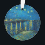 ビンセント・ヴァン・ゴッホ・スター・ナイト・オーバー・ザ・ローネ オーナメント<br><div class="desc">ヴァンゴッホ最高傑作の星空の夜絵画 – ビンセント・ヴァン・ゴッホによるA'sのRhone上の星空の夜は、星でいっぱいの夜と橋を示す。1888絵を描年に夜のアルレ絵を描スフランス。</div>