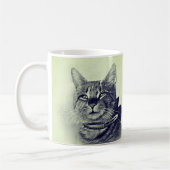 ビンテージの首輪をつけた猫 コーヒーマグカップ (左)