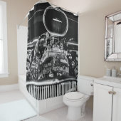 ビンテージカーエンジンのグレースケール撮影 シャワーカーテン (インサイチュ)