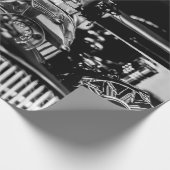 ビンテージカーエンジンのグレースケール撮影 ラッピングペーパー (角)