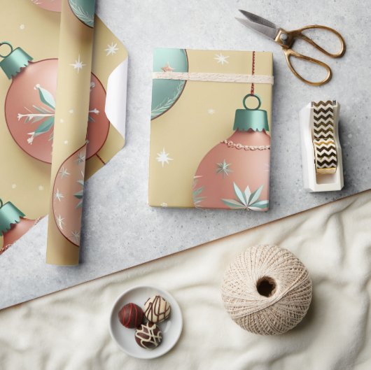 ビンテージクリスマスオーナメントホリデイ ラッピングペーパー (クラフト)