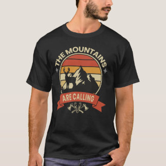 ビンテージスタイルの鹿と山の夕焼け Tシャツ