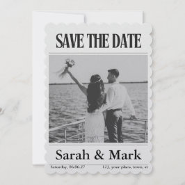 ビンテージ新聞風トレンドのラウンド型Save the Date セーブザデート