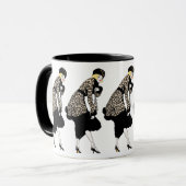 ビンテージ アートデコのレディー ラクダ模様のジャケットを着て マグカップ (正面左)