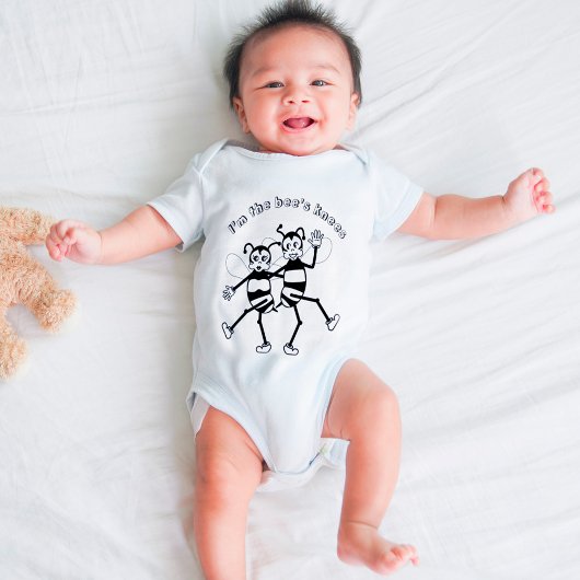 ビーの膝をTの上に ベビーボディスーツ