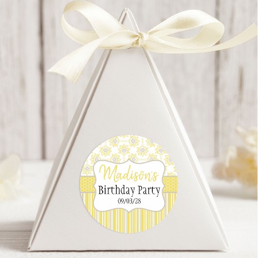 ビーイエローとグレーの幾何学的 ラウンドシール