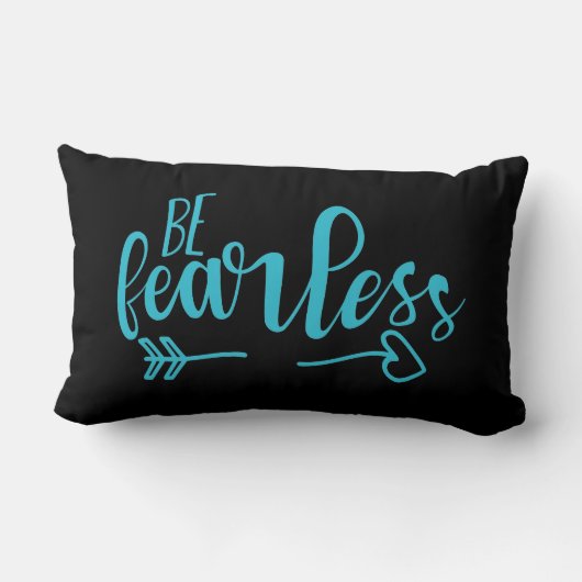 ビーウィアレスやる気を起こさせる引用文ティール（緑がかった色）シーグレン ランバークッション (裏面)