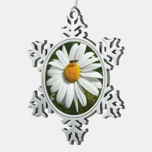 ビーオンデイジーアラスカ夏の自然写真 スノーフレークピューターオーナメント (右)