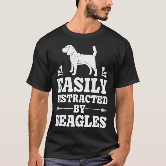 ビーグルおもしろい犬恋人の贈り物に簡単に気を散らす Tシャツ (正面)