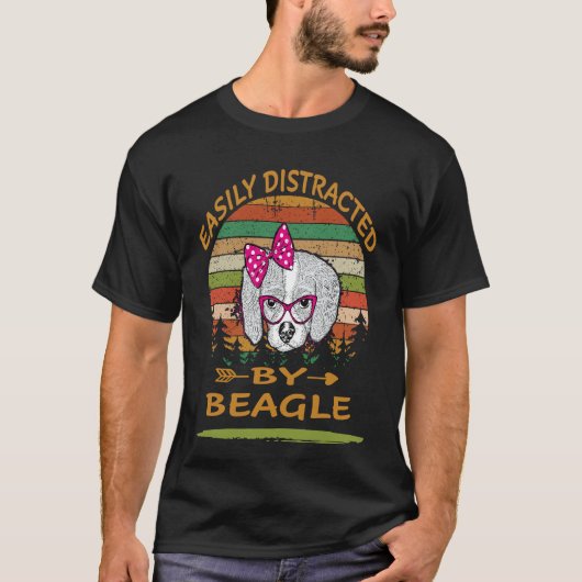 ビーグルに気を取られがち Tシャツ (正面)