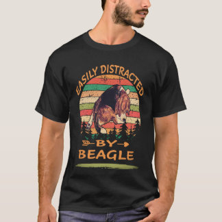 ビーグルに簡単に気を取られる8 Tシャツ