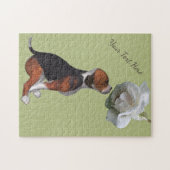 ビーグルの子犬の香りの白いバラパーソナライズされた ジグソーパズル (横)