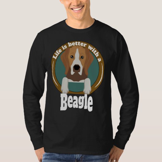 ビーグルの飼い主の方が生活が良い Tシャツ (正面)