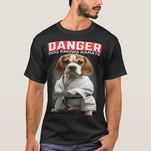 ビーグルは空手を知っている Tシャツ (正面)