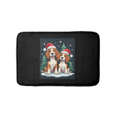 ビーグルクリスマス犬のオーナークリスマスホリデーパジャマロン バスマット (正面)