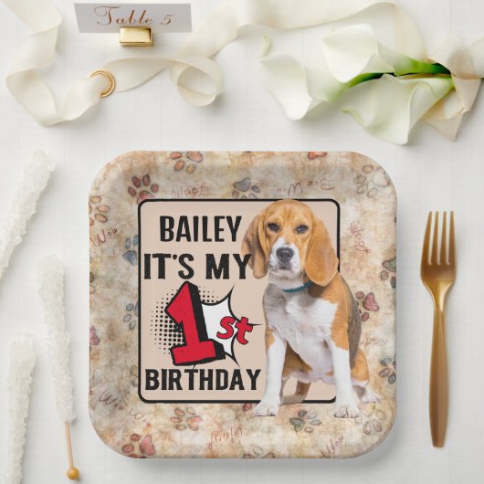 ビーグルパーソナライズされたー1歳の誕生日パーティー ペーパープレート (ウェディング)
