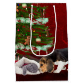 ビーグル犬およびいけない子猫のクリスマス ミディアムペーパーバッグ (裏面)