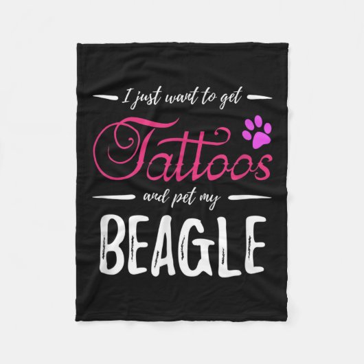 ビーグル犬の恋人タトゥーおもしろい犬ママのギフトアイディア フリースブランケット (正面)