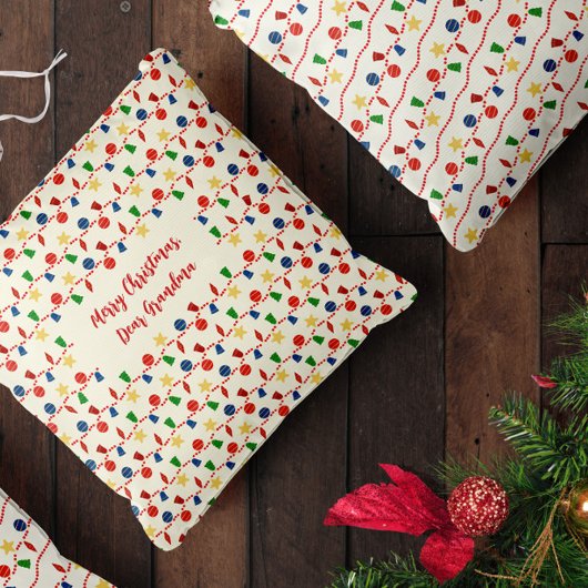 ビーズのガーランドとレトロなクリスマスオーナメント クッション