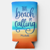 ビーチが呼んでいる テキスト デザイン サマー スリム缶クーラー (正面)