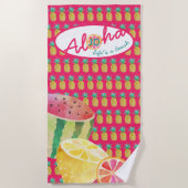 ビーチだ！おもしろいのトロピカルフルーツモノグラムの ビーチタオル (正面)