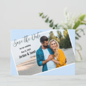 ビーチでのカップル フラット セーブ・ザ・デート カード (スタンド正面)