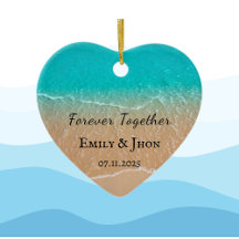 ビーチでの新婚夫婦のクリスマス写真