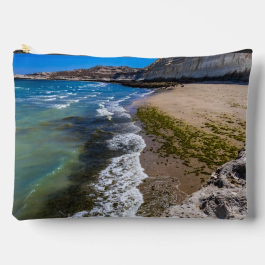 ビーチでプエルトピラミデス，アルゼンチン アクセサリーポーチ (正面)