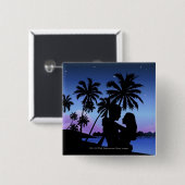 ビーチで包含するカップルのシルエット 缶バッジ (正面&裏面)