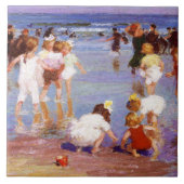 ビーチで幸せな日(by E.H. Potthast) タイル (正面)