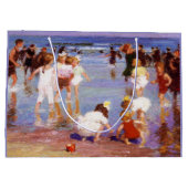 ビーチで幸せな日(by E.H. Potthast) ラージペーパーバッグ (裏面)