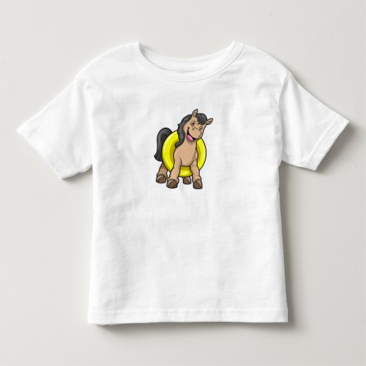 ビーチで泳ぐ馬と浮き輪の馬 トドラーTシャツ (正面)