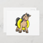 ビーチで泳ぐ馬と浮き輪 ポストカード (正面/裏面)