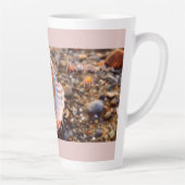 ビーチとシーシェルフォトカスタム カフェラテマグ (右)