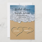 ビーチとハートを砂のブライダルシャワー 招待状 (正面)