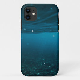 ビーチと巨大な波と山のあるシーケープ スマホケース iPhone 11 ケース