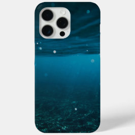 ビーチと巨大な波と山のあるシーケープ Sea Case iPhone 15 Pro Maxケース