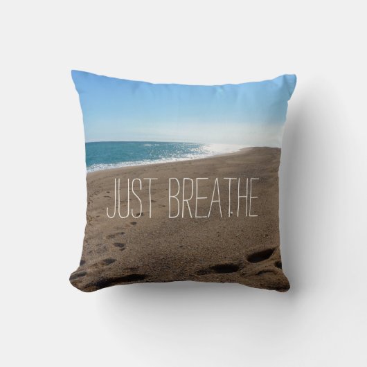 ビーチとJust Break引用文 クッション (正面)
