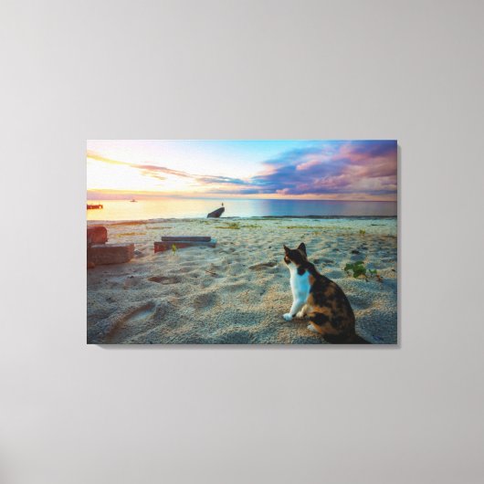 ビーチに座る猫 キャンバスプリント (正面)