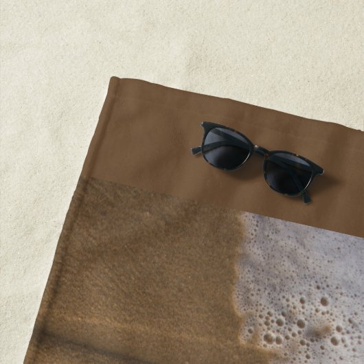 ビーチに白い洗顔料を施したビーチタオル ビーチタオル (インサイチュ)