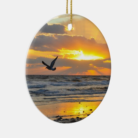 ビーチのオーナメントの婚約の提案の日の出 セラミックオーナメント (右)