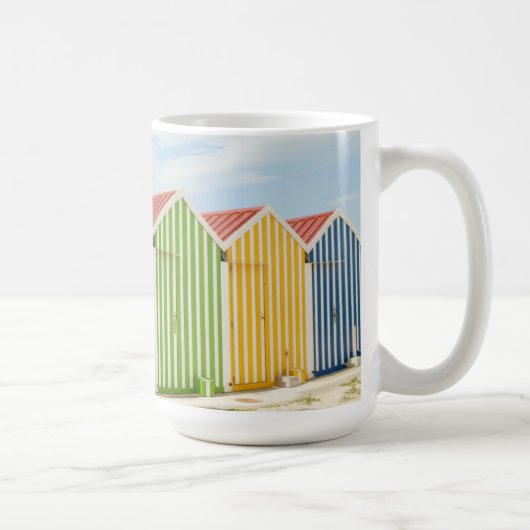 ビーチのカラフルな小屋 コーヒーマグカップ (右)