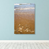 ビーチのキャンバスで小石に対してはねかける波 キャンバスプリント (インサイチュ (ウッドフロア))