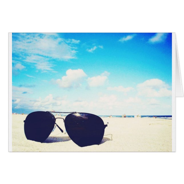 ビーチのサングラス (正面横)