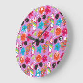 ビーチのパーティーのビーチサンダルのサングラスのBeachballの紫色 ラージ壁時計 (傾斜)