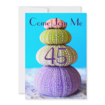 ビーチのパーティーの誕生祝いの招待状を甘やかして下さい